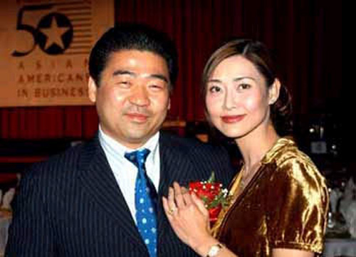 王寶強(qiáng)娶?；ㄟx美冠軍戀諧星 絕色女星嫁丑男(組圖)