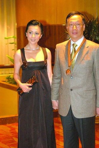 圖揭女星后艷照門(mén)時(shí)代：阿嬌拾有新歡 獸獸欲嫁人