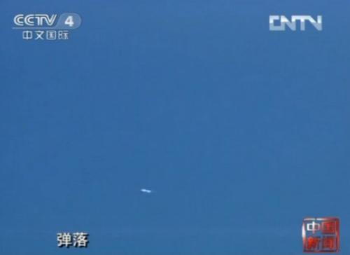 中國首批殲擊機女飛駕殲10執(zhí)行空地打擊任務