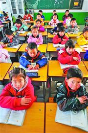 在北苑小學(xué)近500名小學(xué)生中，外來務(wù)工人員的子女占了大多數(shù)。