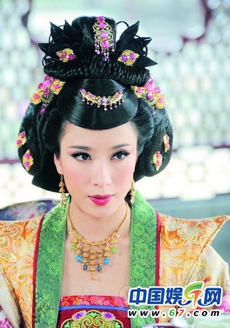 華妃PK容嬤嬤青出于藍 細數(shù)影視劇最毒婦人(圖)