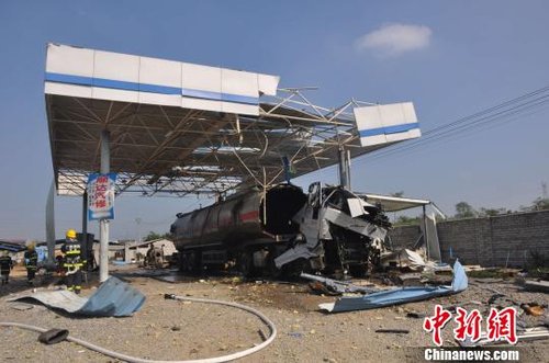 爆炸現(xiàn)場。黃祖華攝