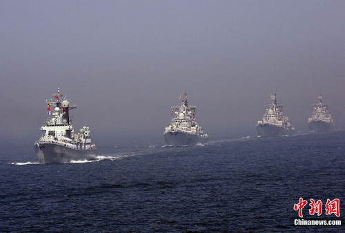 海軍編隊遠海訓練。