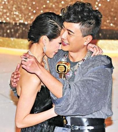 胡杏兒拿下視后，黃宗澤被指女強(qiáng)男弱