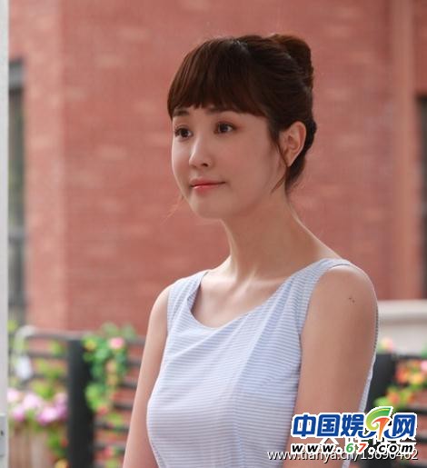 韓國(guó)假臉女星似芭比娃娃