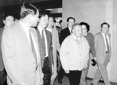 黨報回顧陪同習近平獻花的4位廣東老人改革經歷