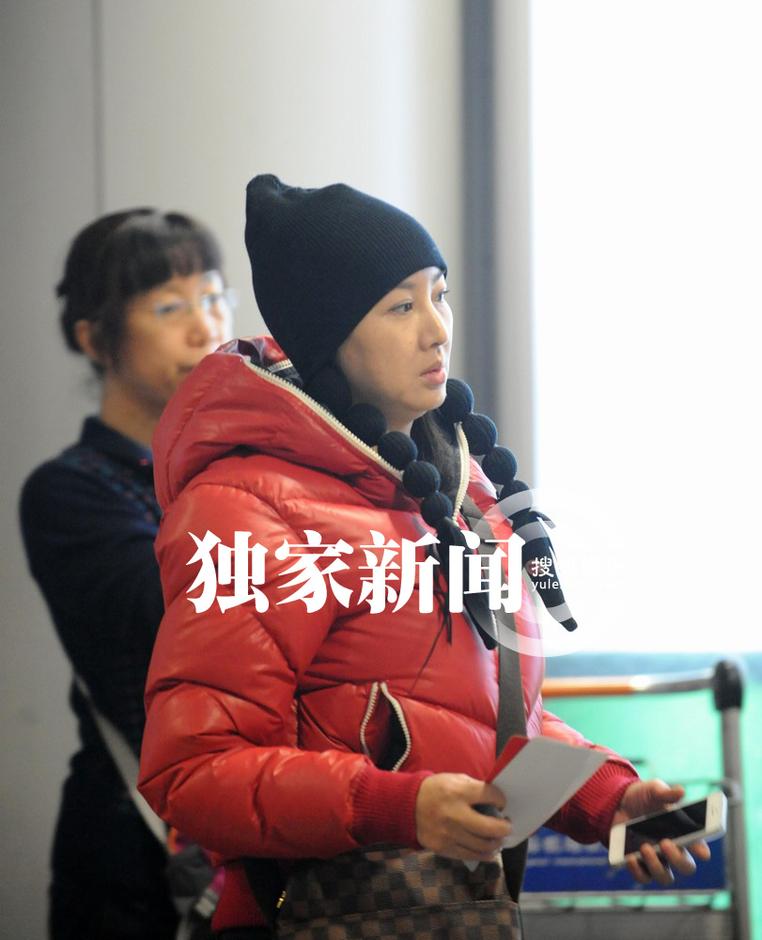 買(mǎi)紅妹濃妝難掩老態(tài)