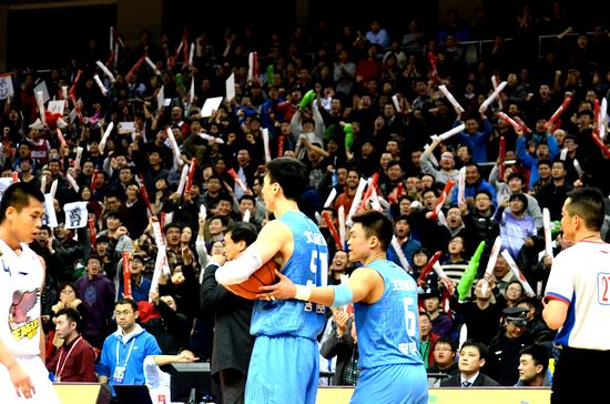 神勇雙星加時險勝北京 神奇之夜全景回顧