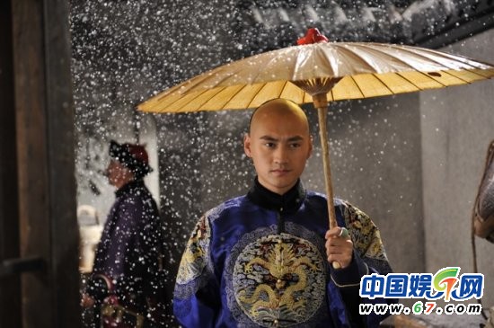 盤點(diǎn)影視劇浪漫白雪唯美瞬間 林心如楊冪趙雅芝俏皮嬌媚(圖)