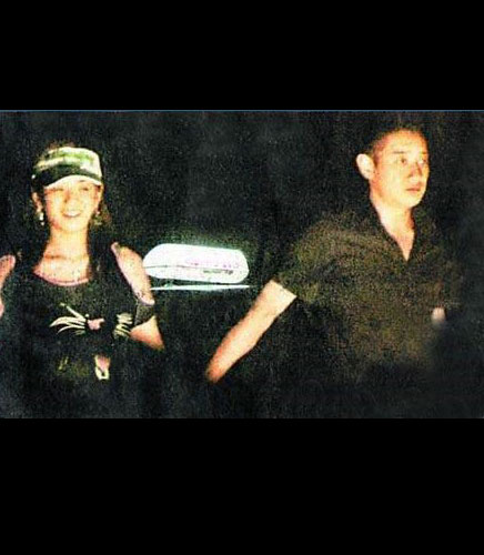 黃奕美國生女兒 入行13年認(rèn)香港干爹 戀趙薇前男友