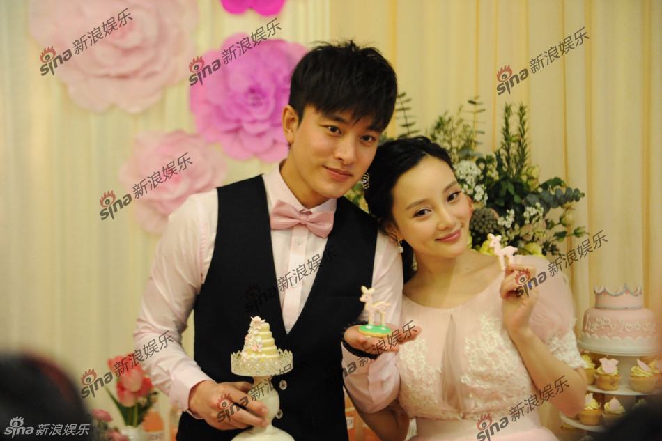李小璐賈乃亮愛女百日宴 排場如童話世界霍思燕素顏現身