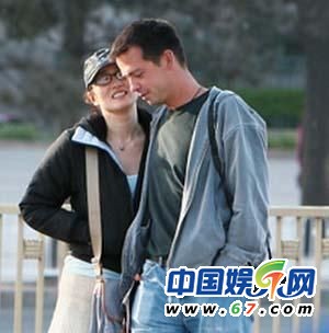 鞏俐坎坷情史揭秘 戲里甘當(dāng)?shù)谌邞蛲饧賾蛘孀?組圖)