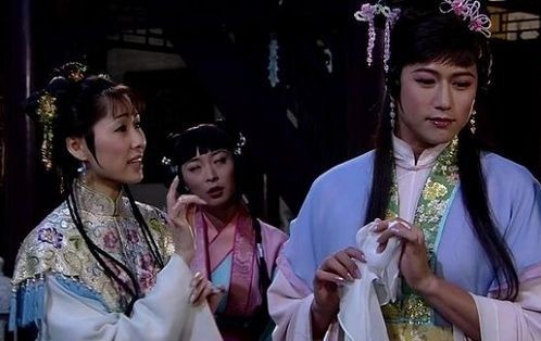 雷人明星無(wú)底線 被這造型嚇尿了