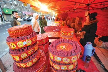 煙花爆竹銷售遇冷 算賬對賬零售業(yè)戶發(fā)愁