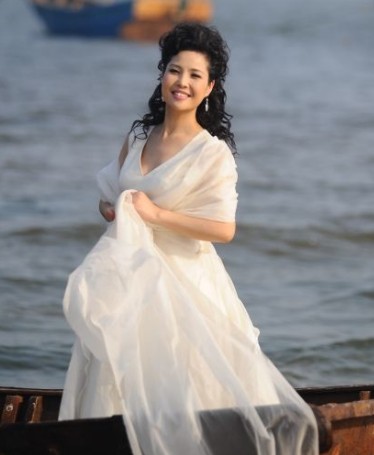 圖揭明星悲喜“師生戀” 李雙與愛(ài)妻江夢(mèng)鴿相差27歲！