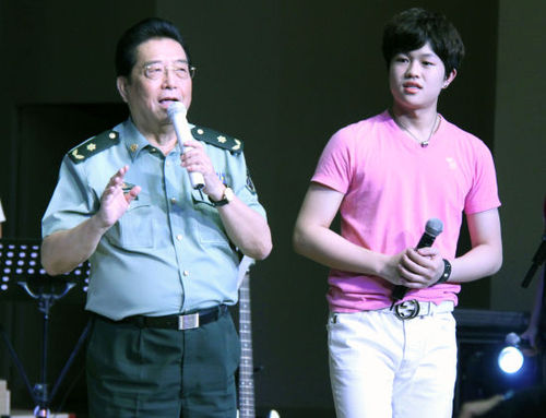 圖揭明星悲喜“師生戀” 李雙與愛妻江夢鴿相差27歲！