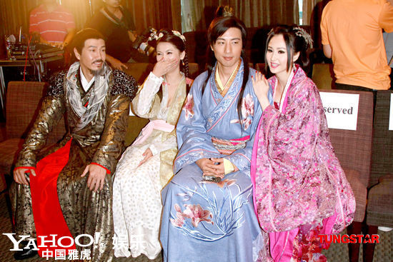 日本女優(yōu)進(jìn)軍內(nèi)地創(chuàng)業(yè)路 兼職陪酒無(wú)所不做