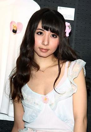 日本女優(yōu)進(jìn)軍內(nèi)地創(chuàng)業(yè)路 兼職陪酒無(wú)所不做
