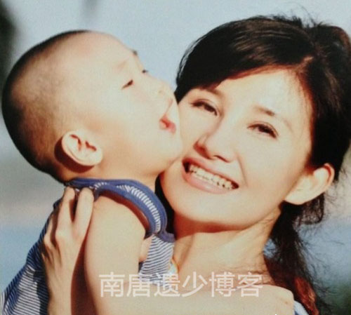 網(wǎng)曝44歲林永健3歲兒子近照 “小眼睛”像足了爸爸！