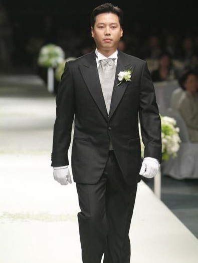 揭嫁豪門女星：李英愛誕龍鳳胎 韓彩英9年戀愛長跑