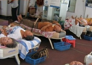 喜來健被指用親情暴力營銷 負面報道鋪天蓋地