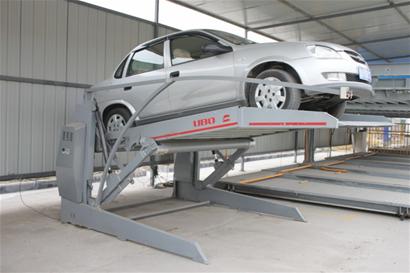 探秘家庭用立體車庫 一個車位能當(dāng)兩個用
