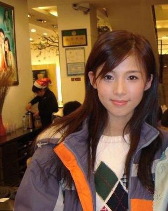 高校宅男女神級?；ㄐ∏逍滤囆g照