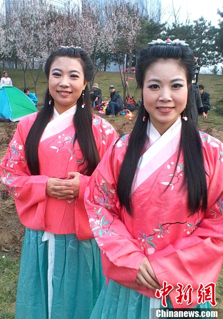 都市里頻現(xiàn)“古裝控”
