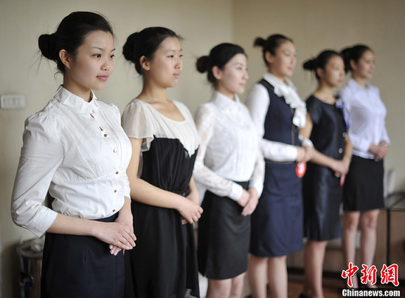 大學生爭相應聘空乘