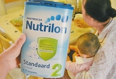 天貓銷售假奶粉被曝光 家長稱孩子喝后便秘 