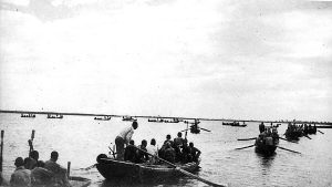 屢建奇功的白洋淀水上游擊隊(duì)——雁翎隊(duì)。