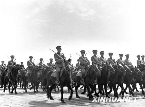 1953年國慶閱兵 人民軍隊正規(guī)化建設(shè)成果