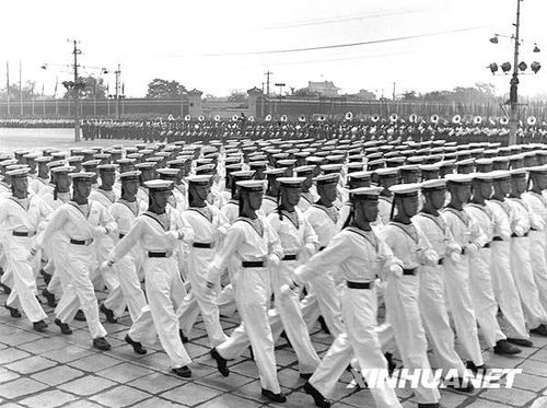 1953年國慶閱兵 人民軍隊(duì)正規(guī)化建設(shè)的成果展示